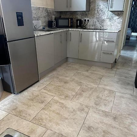 Bloomsbury Apartments - Edgware London Екстериор снимка